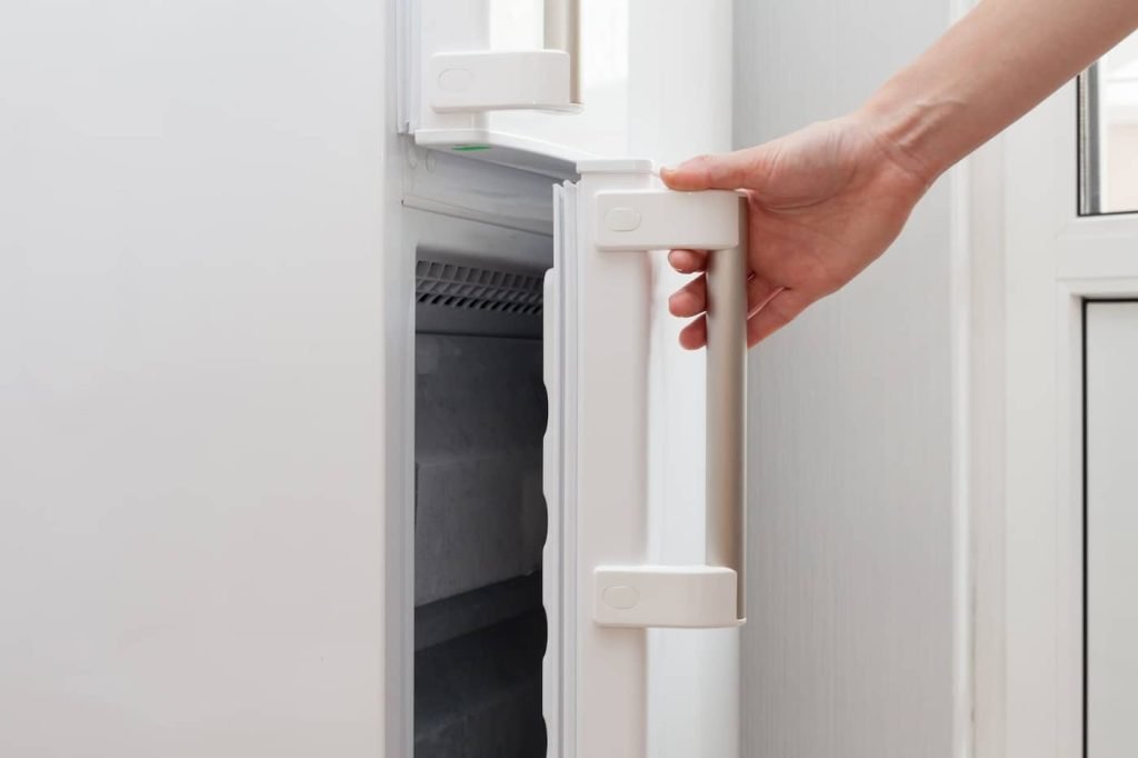 freezer - Hampshire, Berkshire, Surrey - Service 87