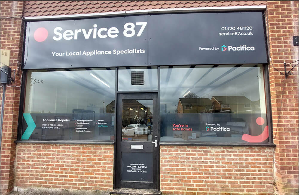 outside store - Hampshire, Berkshire, Surrey - Service 87
